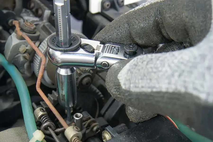 New-for-2025-The-711L-Flex-Head-1-4-EDC-Ratchet-Wrench-With-T-Handle-01